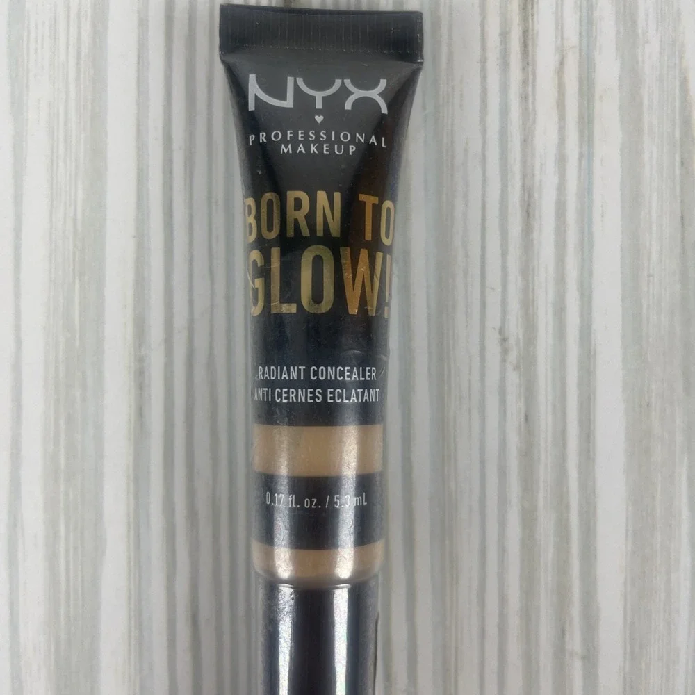 NYX PROFESSIONAL MAKEUP Born To Glow‎ Radiant Concealer- MEDIUM OLIVE BTGC09